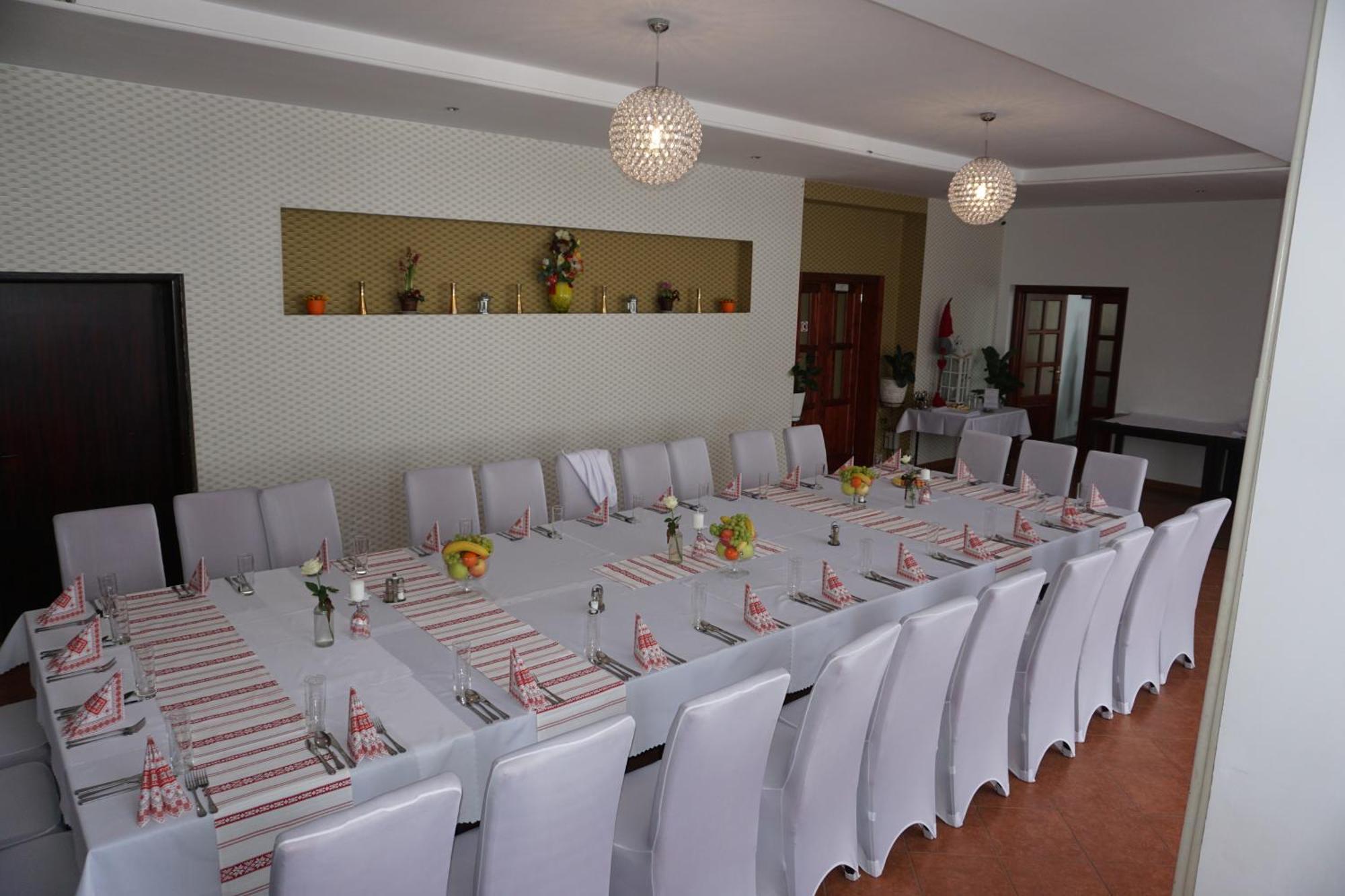 Hotel Gula Batizovce ภายนอก รูปภาพ