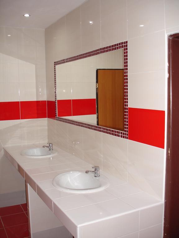 Hotel Gula Batizovce ภายนอก รูปภาพ