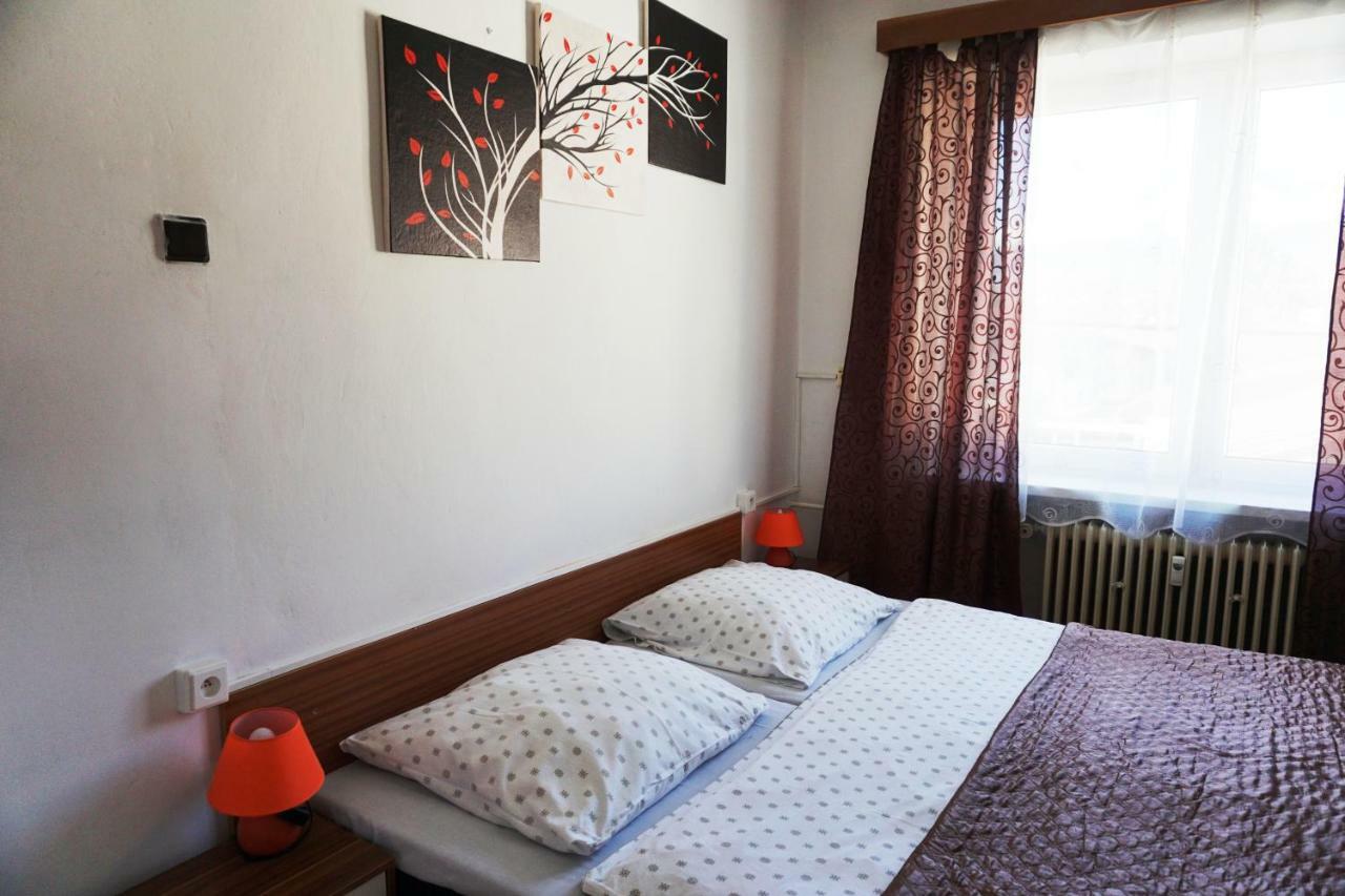 Hotel Gula Batizovce ภายนอก รูปภาพ